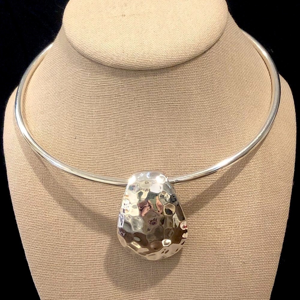 SIMON SEBBAG Sterling Silver Hammered Pendant Tube Choker Necklace